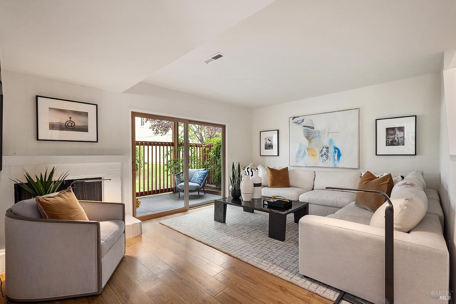 Detail Gallery Image 15 of 31 For 62 Salvatore Dr, Novato,  CA 94949 - 3 Beds | 2/1 Baths