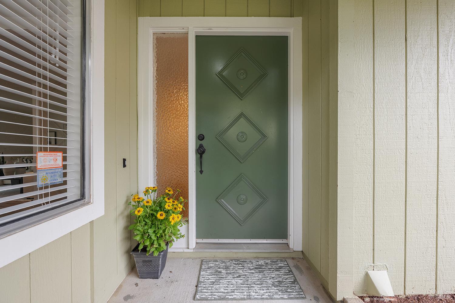 Detail Gallery Image 4 of 31 For 62 Salvatore Dr, Novato,  CA 94949 - 3 Beds | 2/1 Baths