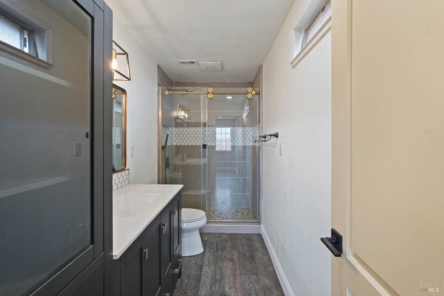Detail Gallery Image 32 of 60 For 880 Knights Cir, Vallejo,  CA 94591 - 3 Beds | 2/1 Baths