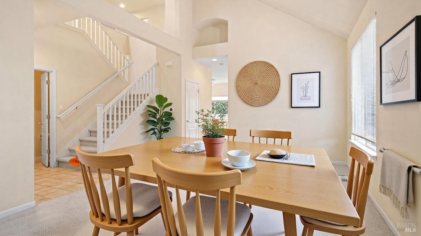 Detail Gallery Image 6 of 39 For 305 Hansbery Way, Santa Rosa,  CA 95409 - 3 Beds | 2/1 Baths