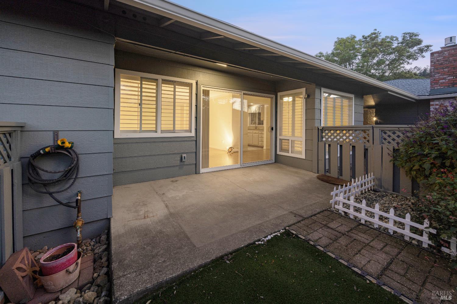 Detail Gallery Image 51 of 65 For 339 Valley Oaks Dr, Santa Rosa,  CA 95409 - 2 Beds | 2 Baths