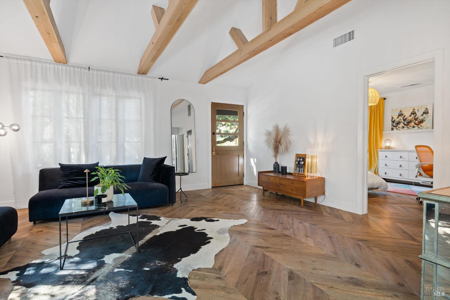 Detail Gallery Image 6 of 59 For 18445 1st Ave, Sonoma,  CA 95476 - 2 Beds | 2 Baths