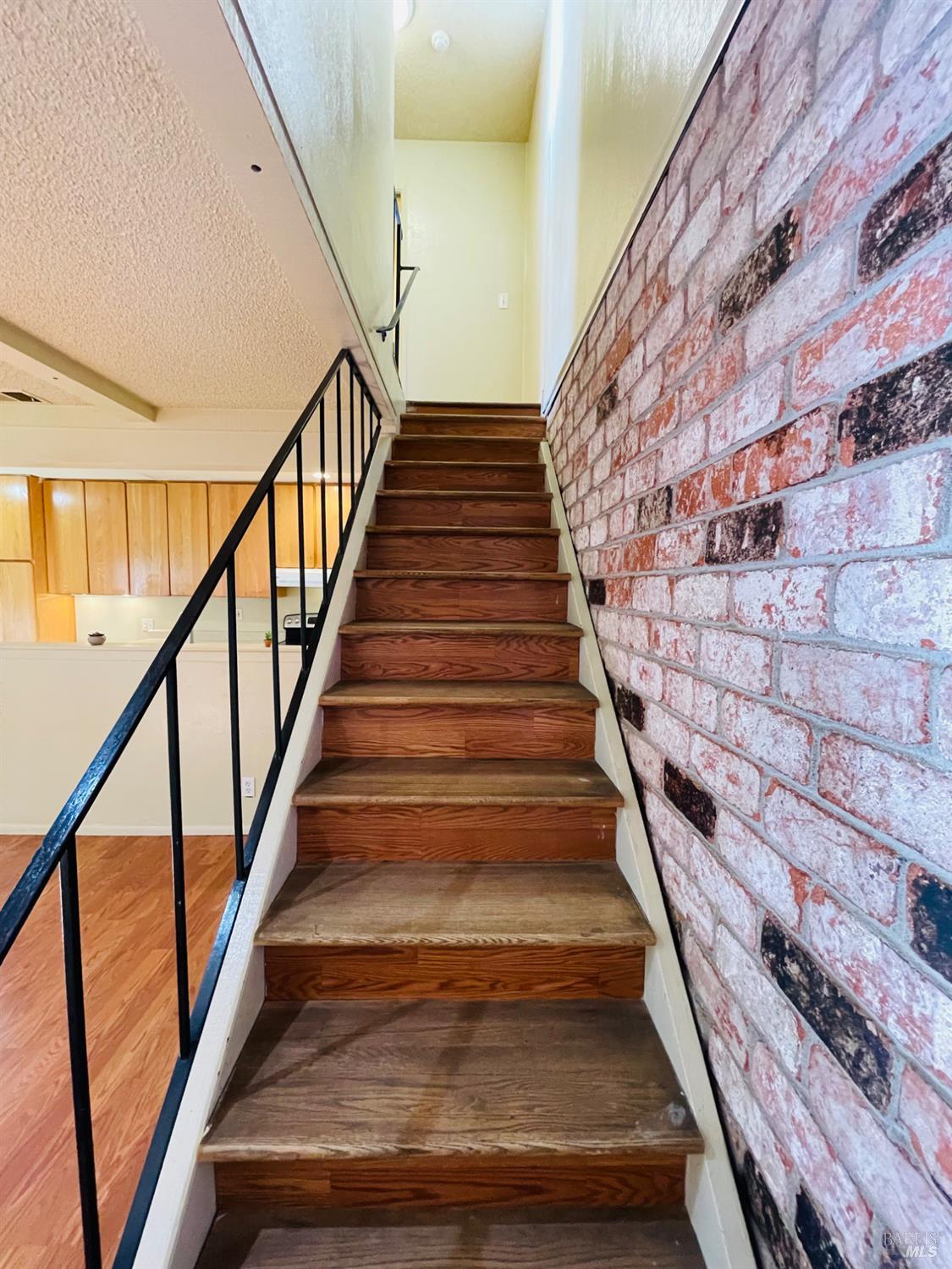 Detail Gallery Image 9 of 23 For 2529 Coffey Ln, Santa Rosa,  CA 95403 - 2 Beds | 1 Baths