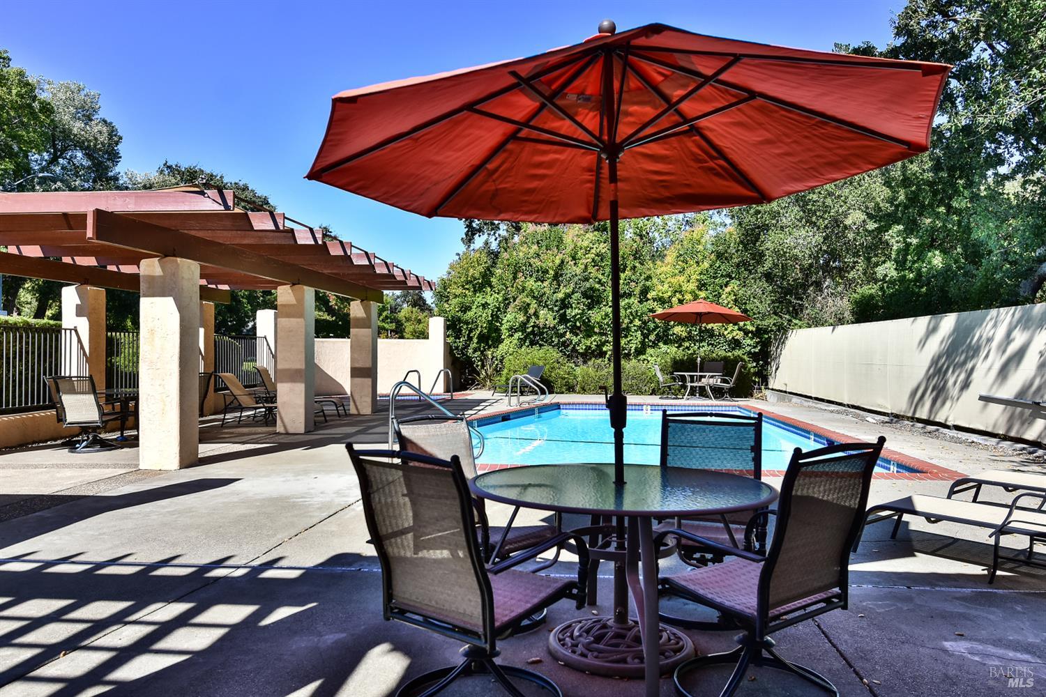 Detail Gallery Image 26 of 30 For 480 La Quinta Ln, Sonoma,  CA 95476 - 2 Beds | 2 Baths