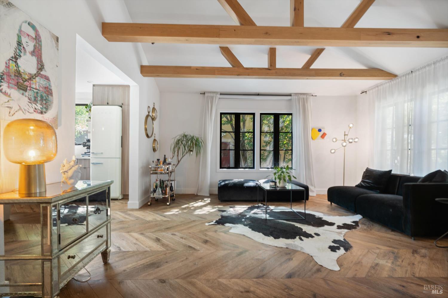 Detail Gallery Image 5 of 59 For 18445 1st Ave, Sonoma,  CA 95476 - 2 Beds | 2 Baths