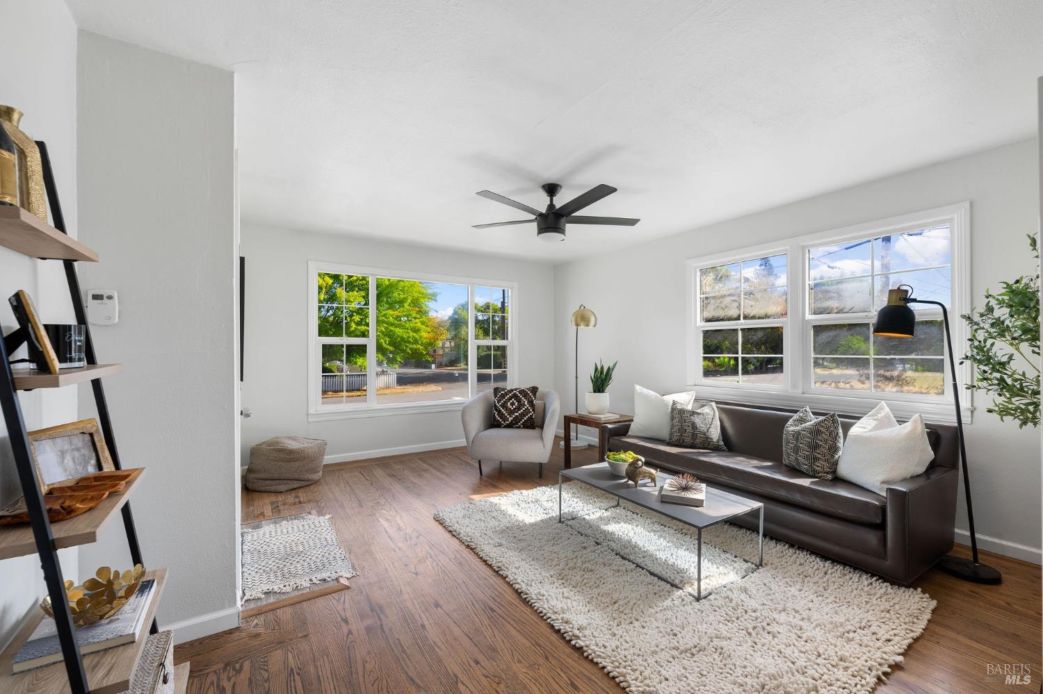 Detail Gallery Image 6 of 32 For 2005 Adrian St, Napa,  CA 94559 - 2 Beds | 1 Baths