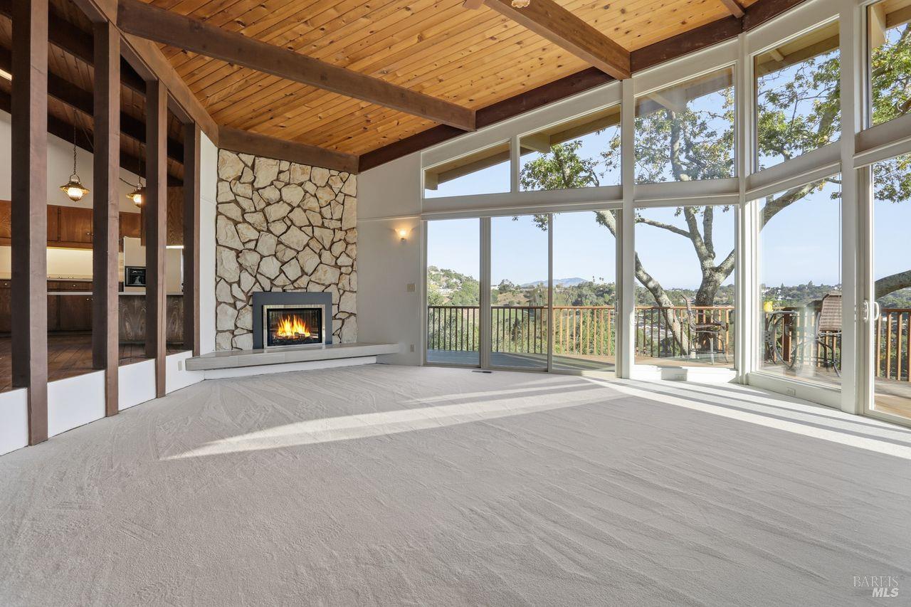 Detail Gallery Image 9 of 57 For 16 Burning Tree Dr, Novato,  CA 94949 - 3 Beds | 2/1 Baths
