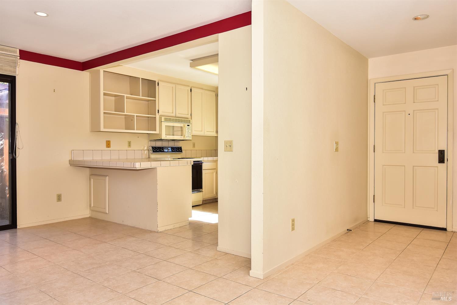 Detail Gallery Image 12 of 30 For 480 La Quinta Ln, Sonoma,  CA 95476 - 2 Beds | 2 Baths