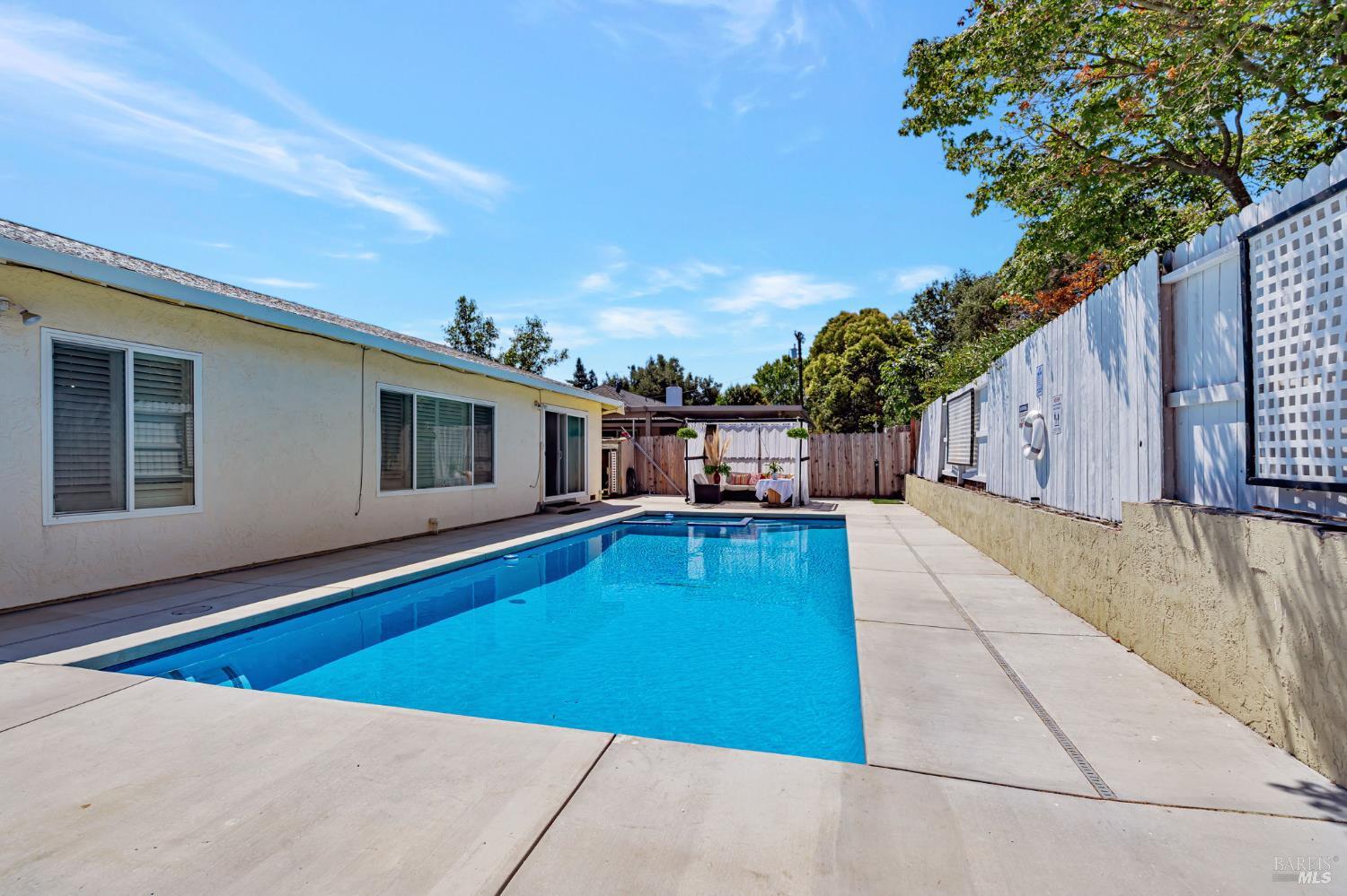 Detail Gallery Image 36 of 40 For 1019 Westview Dr, Napa,  CA 94558 - 4 Beds | 2/1 Baths