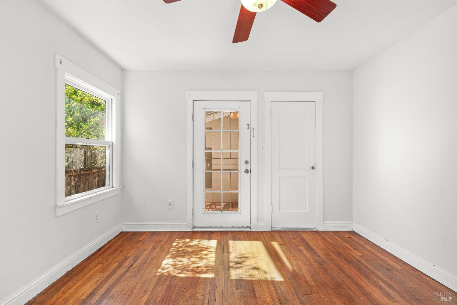 Detail Gallery Image 10 of 21 For 743 Davis St, Santa Rosa,  CA 95401 - 4 Beds | 2 Baths