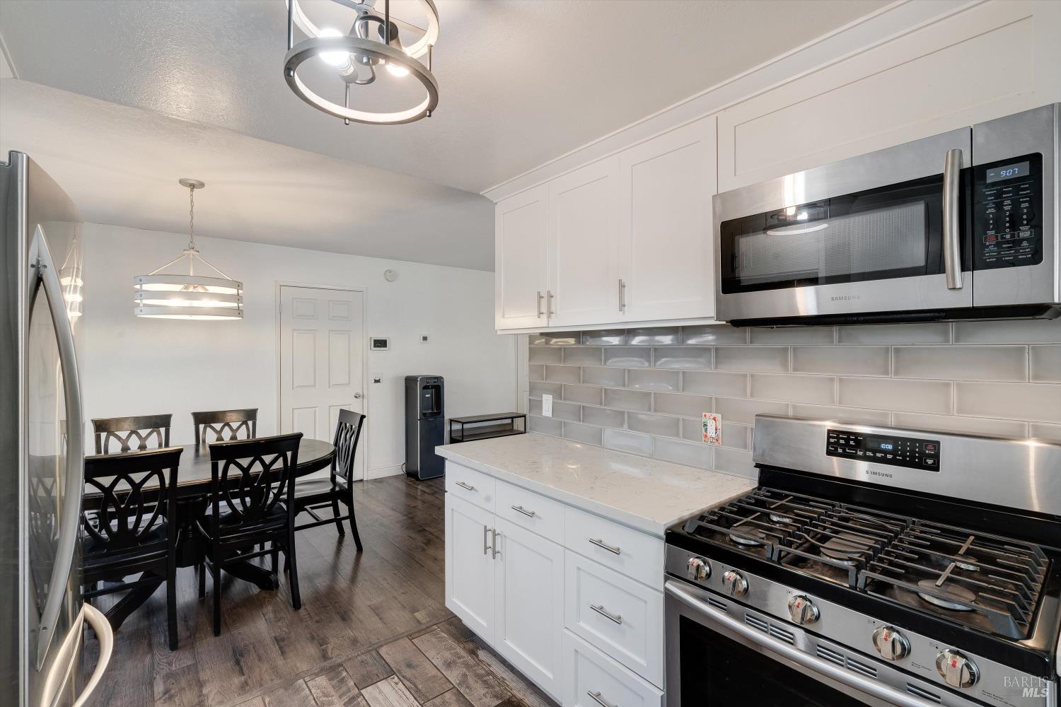 Detail Gallery Image 14 of 28 For 1605 Charlene Pl, Santa Rosa,  CA 95401 - 3 Beds | 2 Baths