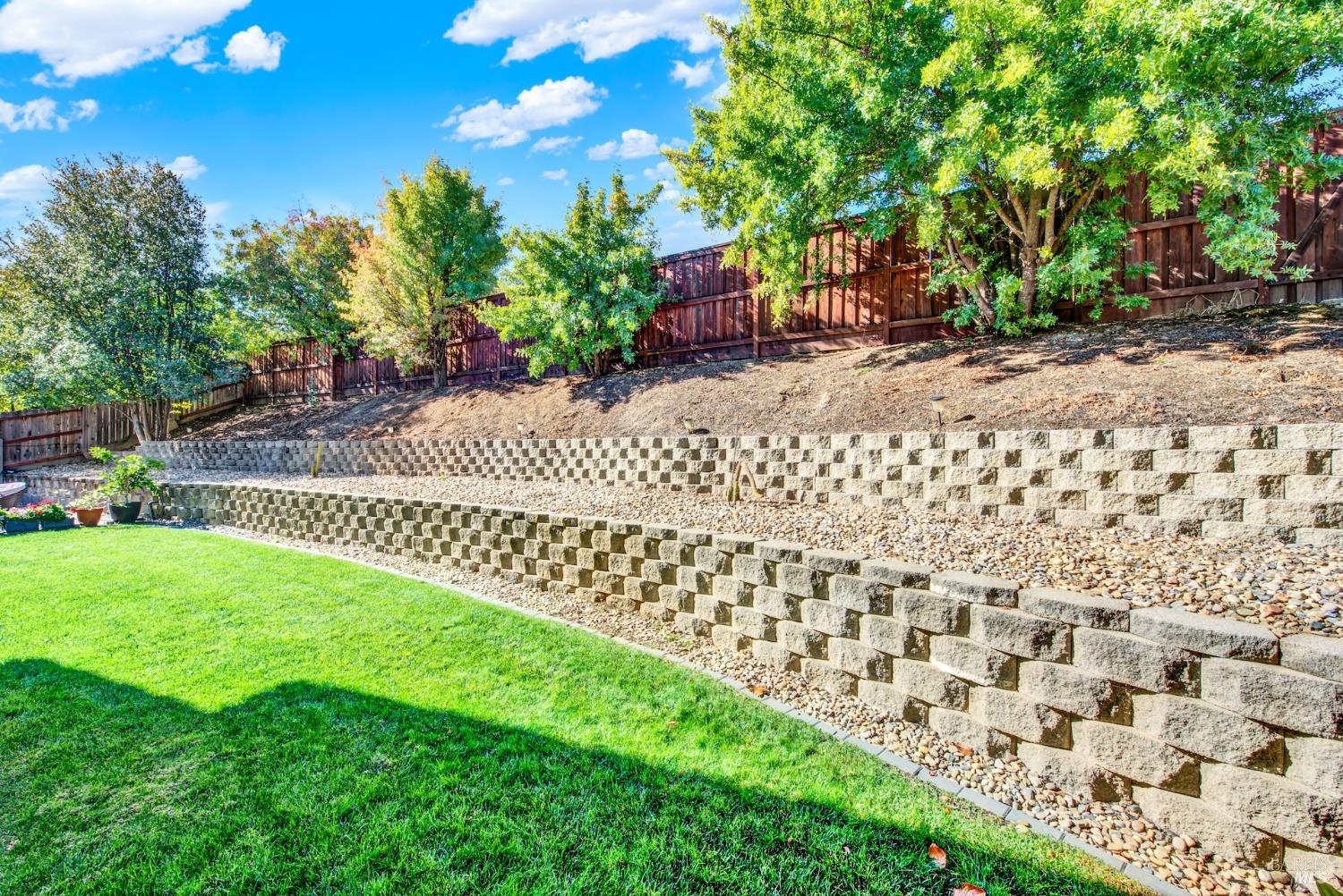 Detail Gallery Image 69 of 99 For 719 Rambleton Dr, Vacaville,  CA 95688 - 5 Beds | 3 Baths