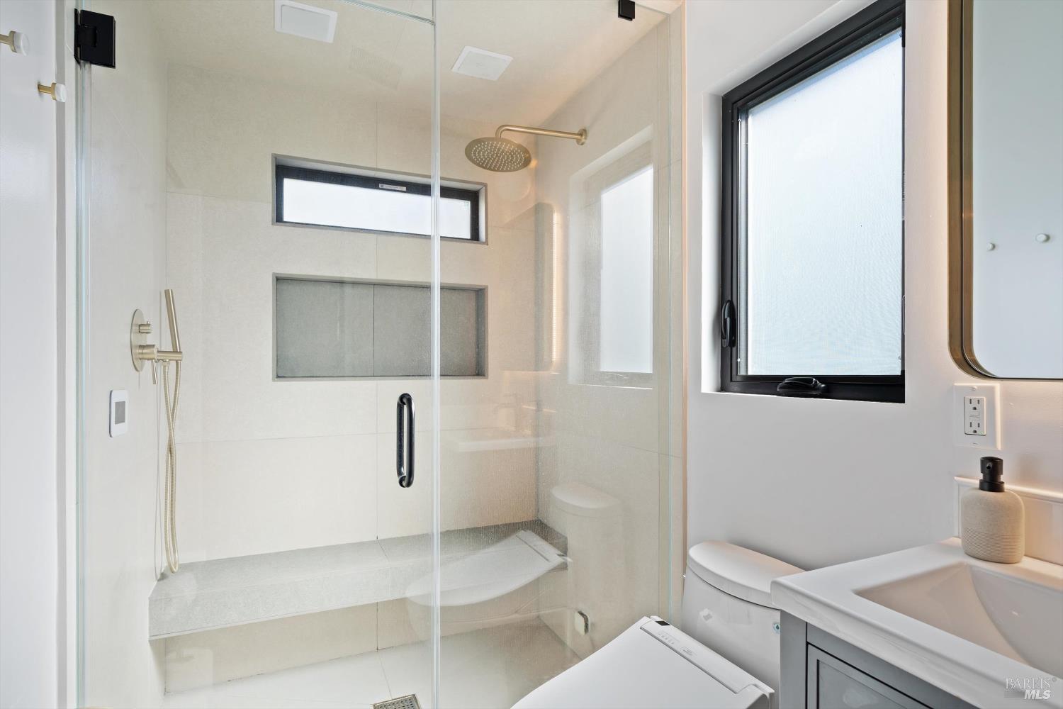 Detail Gallery Image 34 of 59 For 18445 1st Ave, Sonoma,  CA 95476 - 2 Beds | 2 Baths