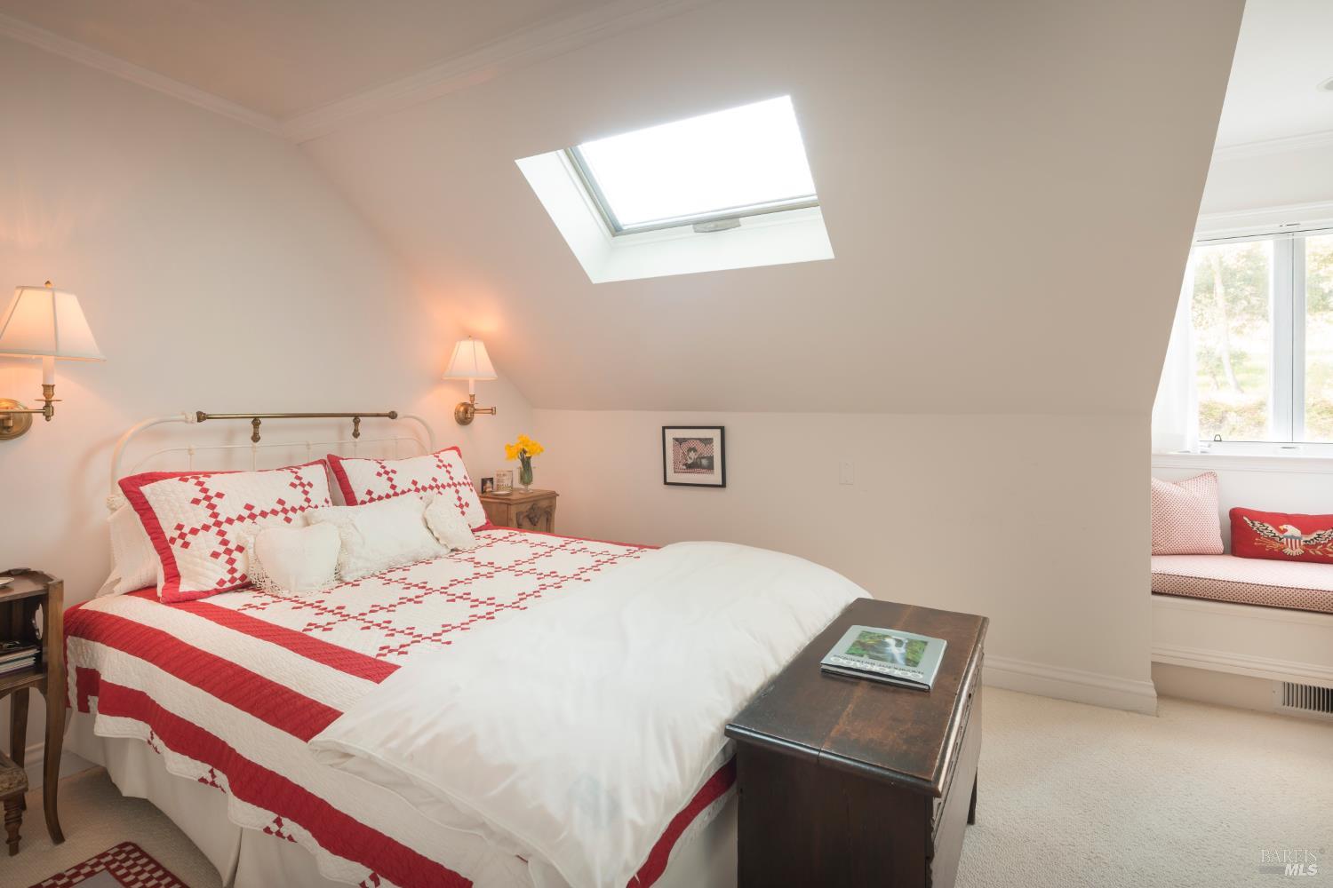 Detail Gallery Image 34 of 70 For 2399 Sobre Vista Rd, Sonoma,  CA 95476 - 4 Beds | 3/1 Baths