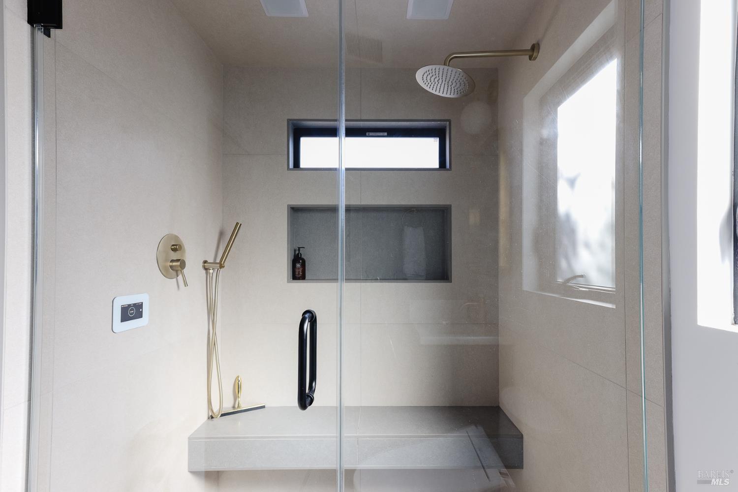 Detail Gallery Image 32 of 59 For 18445 1st Ave, Sonoma,  CA 95476 - 2 Beds | 2 Baths