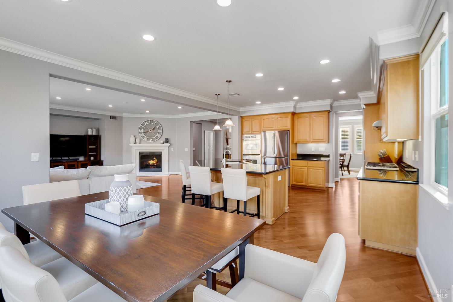 Detail Gallery Image 25 of 88 For 672 Mcallister Dr, Benicia,  CA 94510 - 5 Beds | 4 Baths