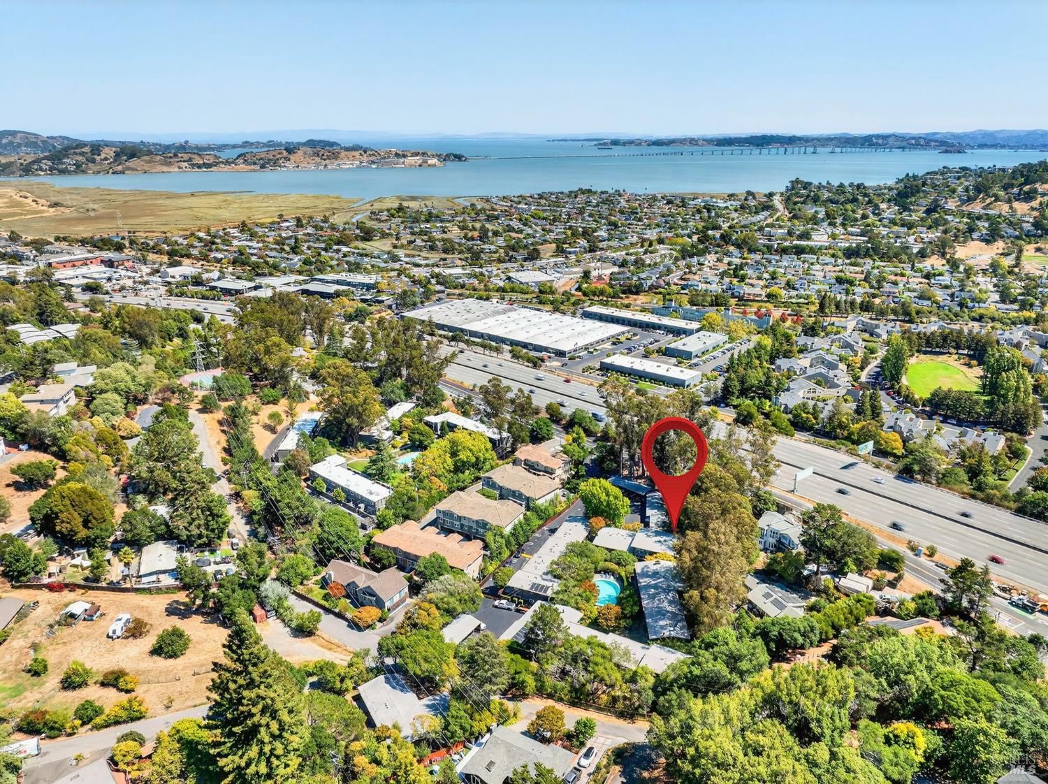 Detail Gallery Image 23 of 25 For 1411 Casa Buena Dr #14,  Corte Madera,  CA 94925 - 3 Beds | 1/1 Baths