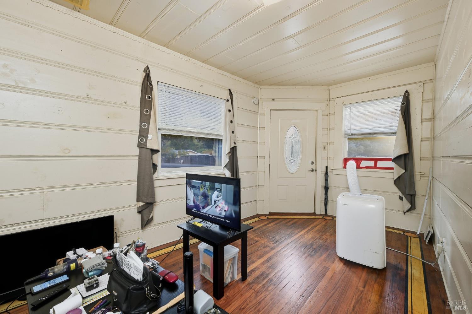 Detail Gallery Image 20 of 31 For 721 Grove St, Sonoma,  CA 95476 - – Beds | – Baths