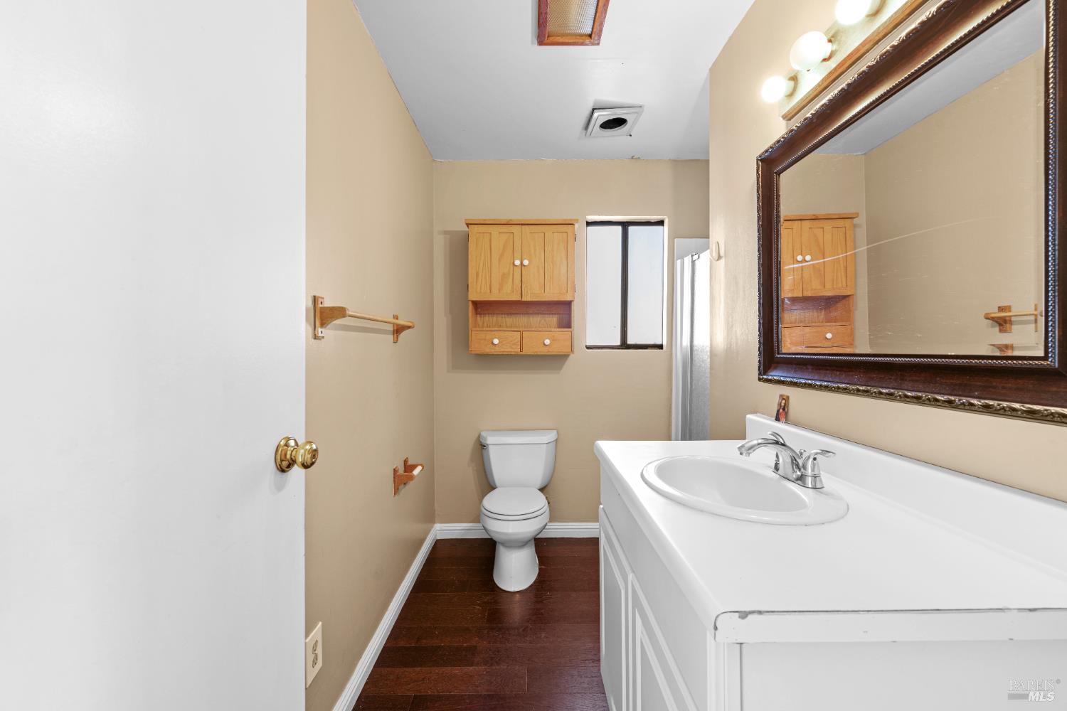 Detail Gallery Image 17 of 21 For 743 Davis St, Santa Rosa,  CA 95401 - 4 Beds | 2 Baths