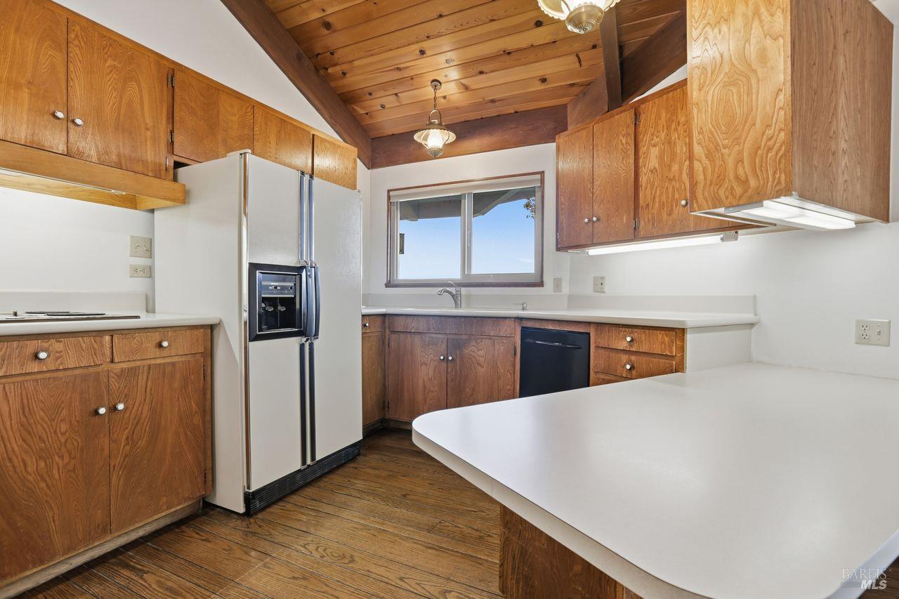 Detail Gallery Image 20 of 57 For 16 Burning Tree Dr, Novato,  CA 94949 - 3 Beds | 2/1 Baths