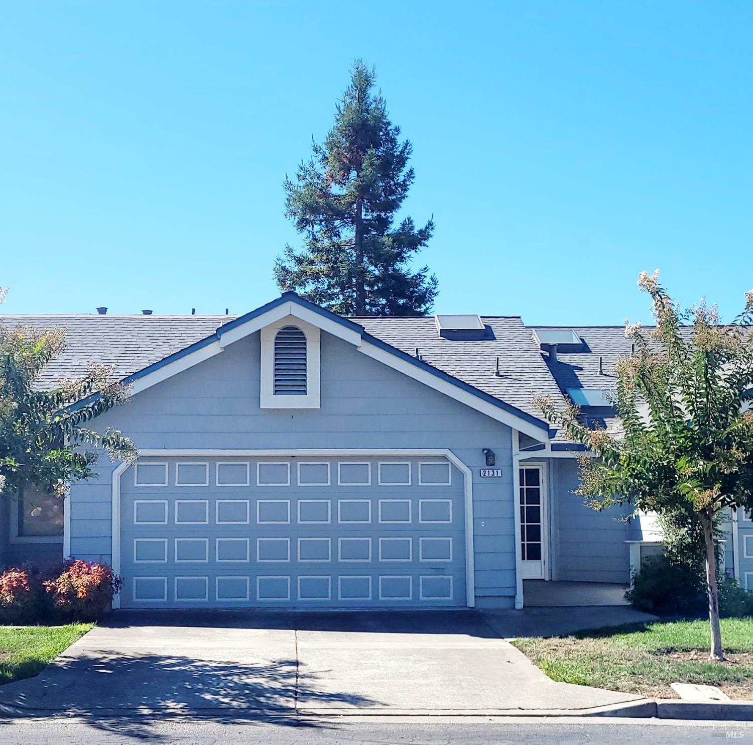 Detail Gallery Image 3 of 46 For 2131 Stonefield Ln, Santa Rosa,  CA 95403 - 2 Beds | 2/1 Baths