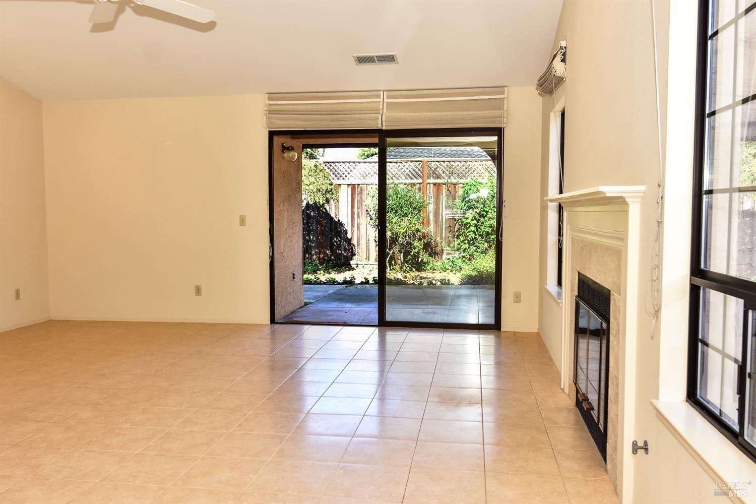 Detail Gallery Image 10 of 30 For 480 La Quinta Ln, Sonoma,  CA 95476 - 2 Beds | 2 Baths