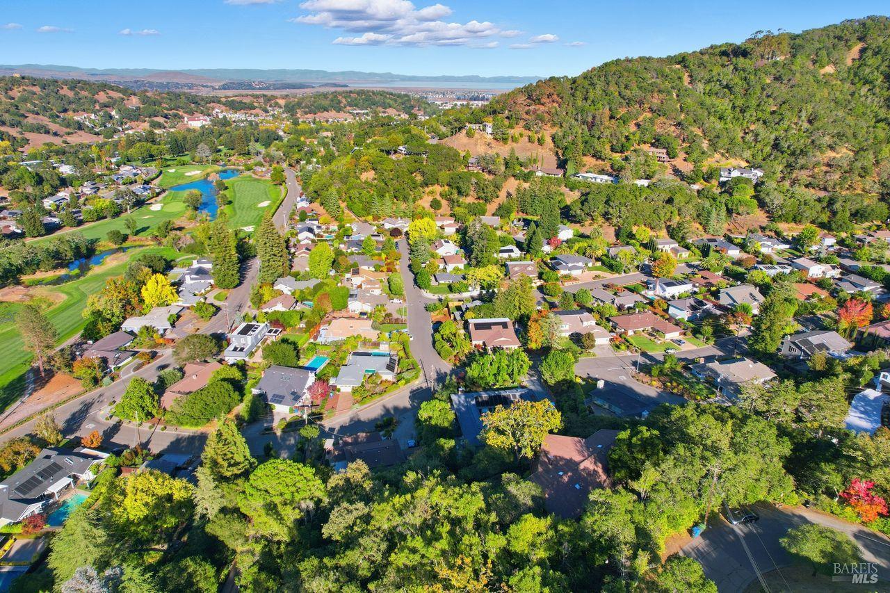 Detail Gallery Image 47 of 57 For 16 Burning Tree Dr, Novato,  CA 94949 - 3 Beds | 2/1 Baths