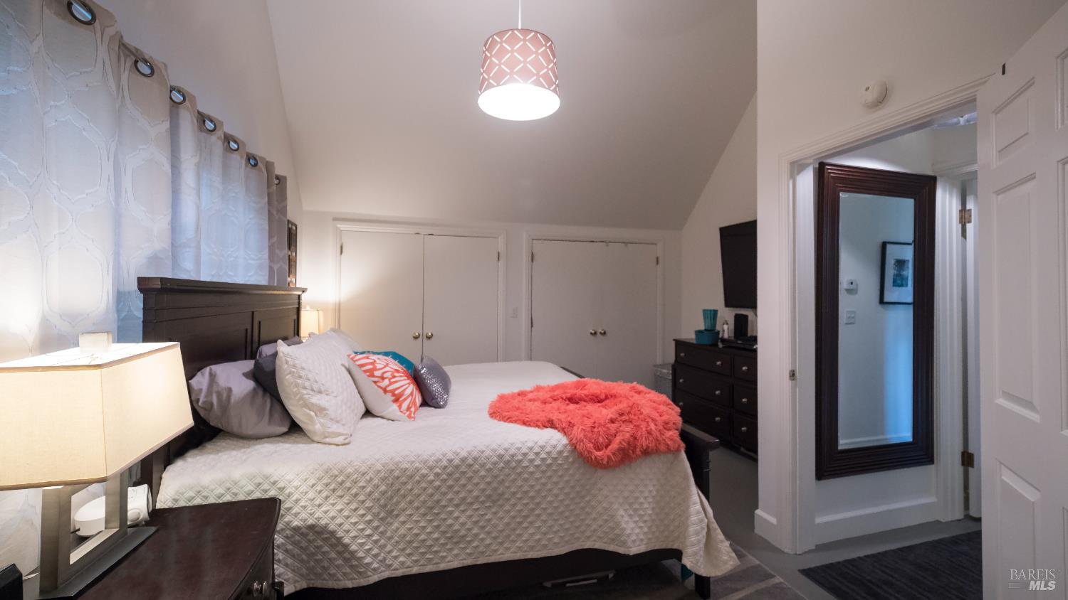 Detail Gallery Image 50 of 70 For 2399 Sobre Vista Rd, Sonoma,  CA 95476 - 4 Beds | 3/1 Baths