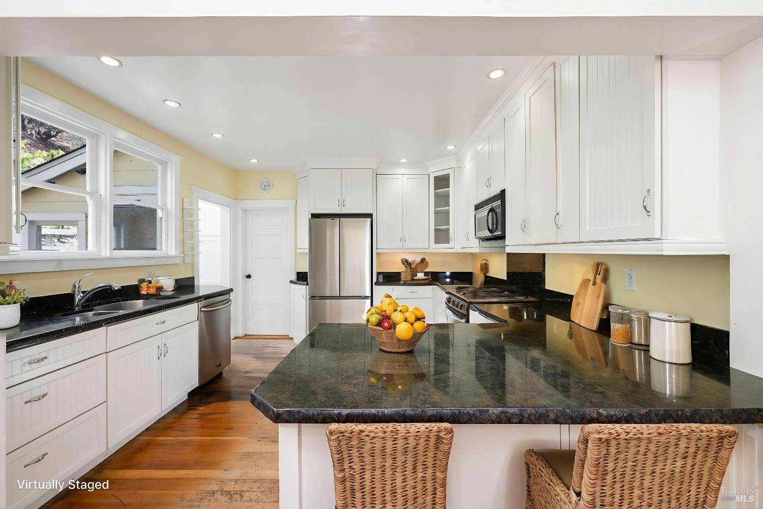 Detail Gallery Image 9 of 63 For 2550 Warm Springs Rd, Glen Ellen,  CA 95442 - 3 Beds | 3 Baths