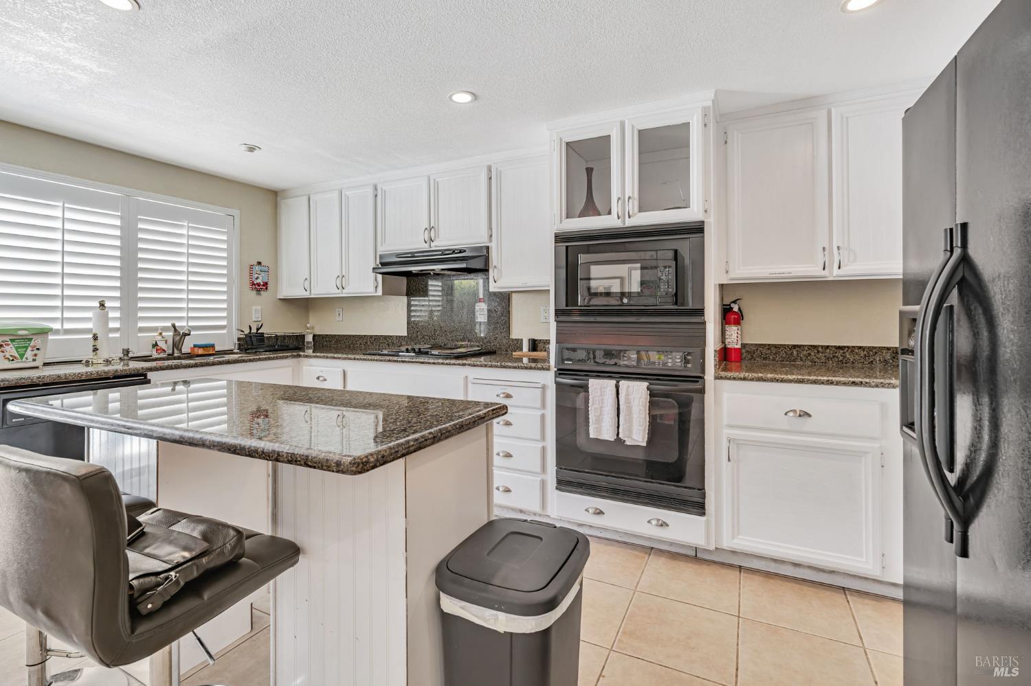 Detail Gallery Image 11 of 40 For 1019 Westview Dr, Napa,  CA 94558 - 4 Beds | 2/1 Baths