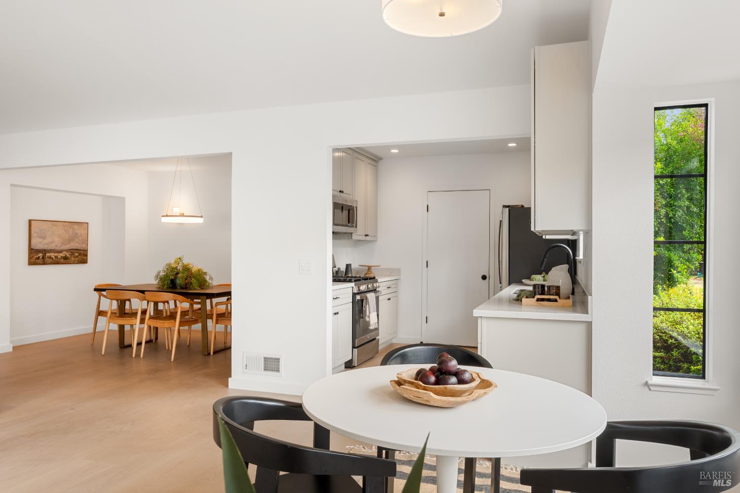 Detail Gallery Image 10 of 22 For 889 Princeton Dr, Sonoma,  CA 95476 - 2 Beds | 2 Baths