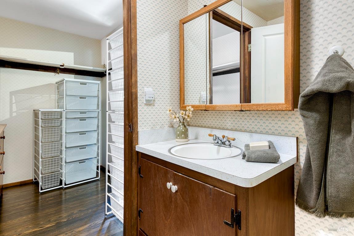 Detail Gallery Image 24 of 47 For 20 Poppy Ln, Mill Valley,  CA 94941 - 3 Beds | 2 Baths