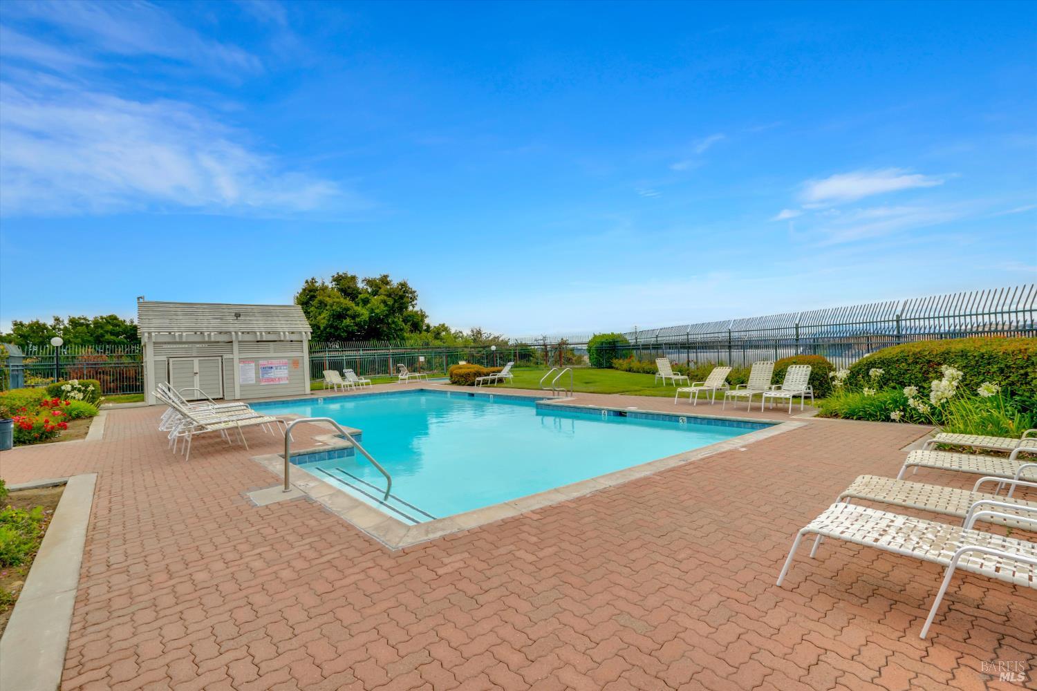 Detail Gallery Image 31 of 58 For 1201 Glen Cove Pkwy #1609,  Vallejo,  CA 94591 - 2 Beds | 2 Baths