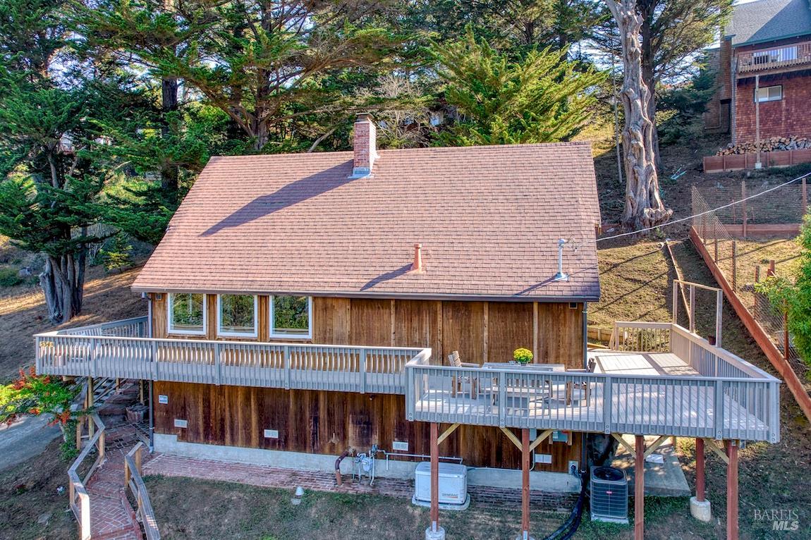 Detail Gallery Image 29 of 47 For 20 Poppy Ln, Mill Valley,  CA 94941 - 3 Beds | 2 Baths