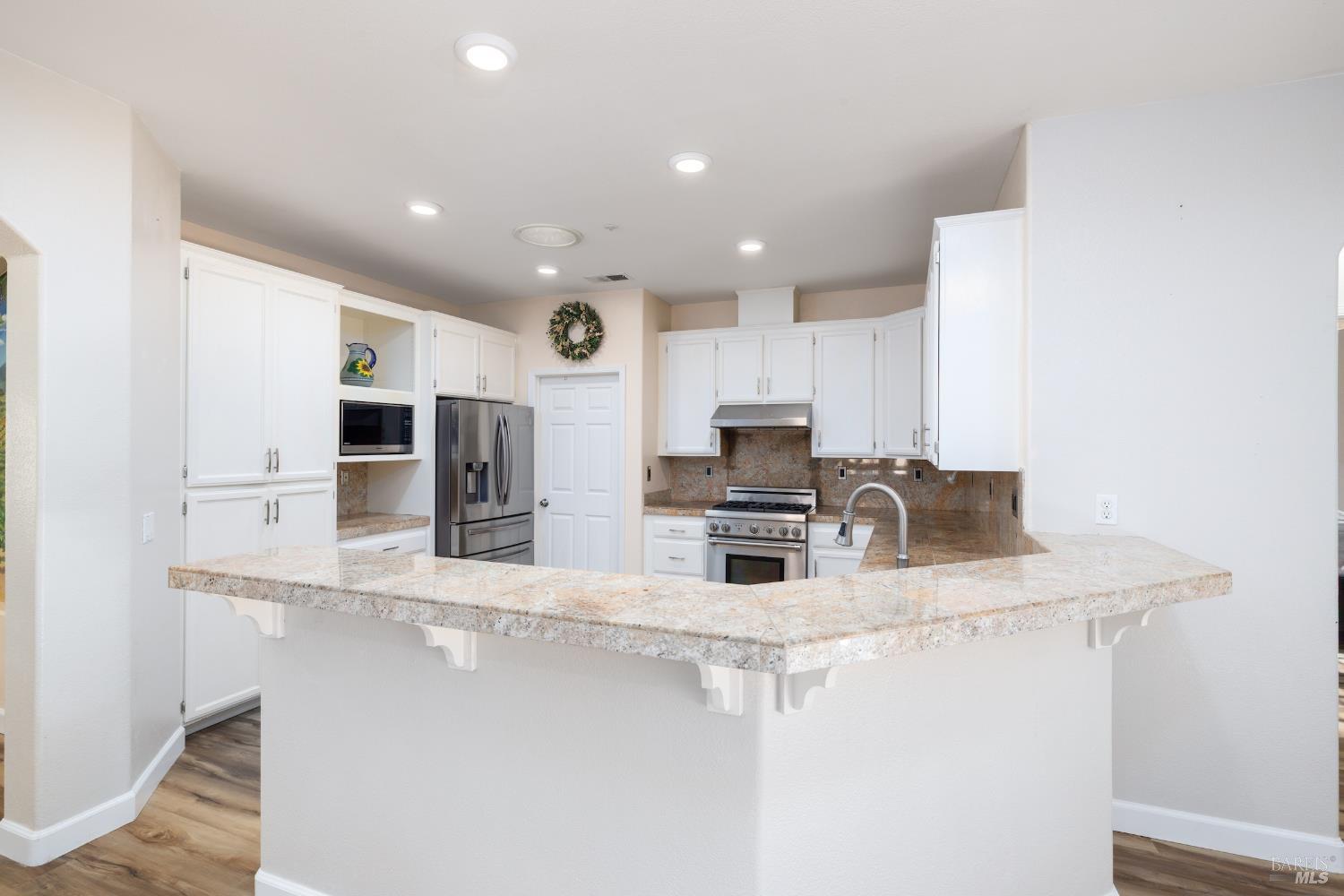 Detail Gallery Image 13 of 38 For 311 Laurel Ct, Cloverdale,  CA 95425 - 2 Beds | 2 Baths