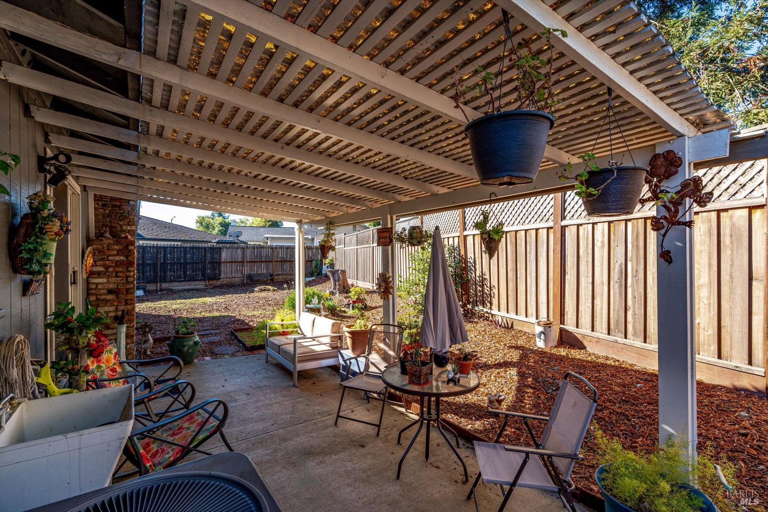 Detail Gallery Image 22 of 28 For 1605 Charlene Pl, Santa Rosa,  CA 95401 - 3 Beds | 2 Baths