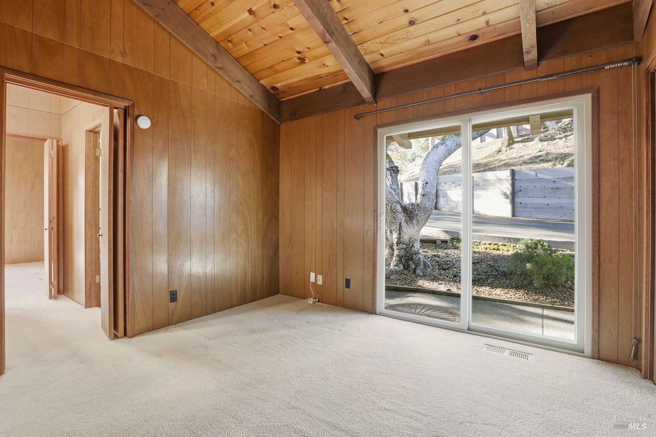 Detail Gallery Image 26 of 57 For 16 Burning Tree Dr, Novato,  CA 94949 - 3 Beds | 2/1 Baths