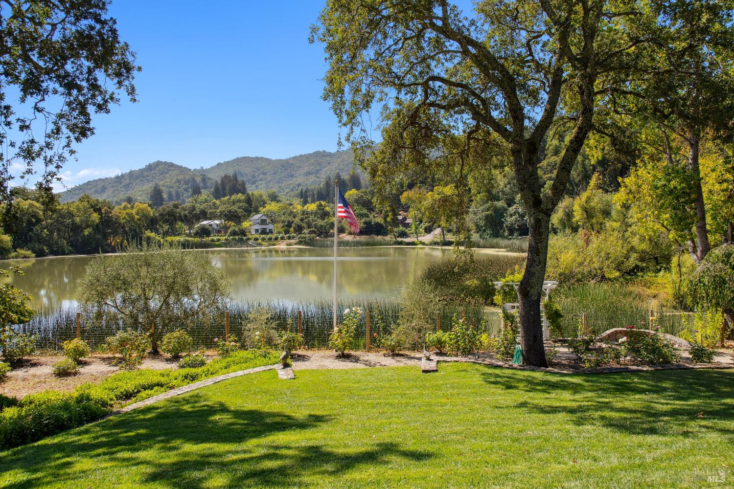 Detail Gallery Image 46 of 70 For 2399 Sobre Vista Rd, Sonoma,  CA 95476 - 4 Beds | 3/1 Baths