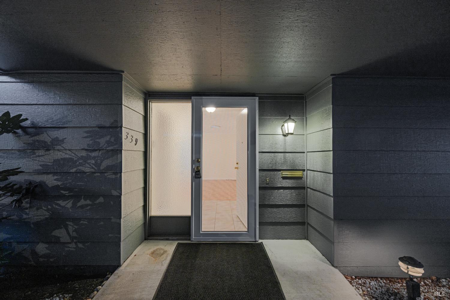 Detail Gallery Image 8 of 65 For 339 Valley Oaks Dr, Santa Rosa,  CA 95409 - 2 Beds | 2 Baths