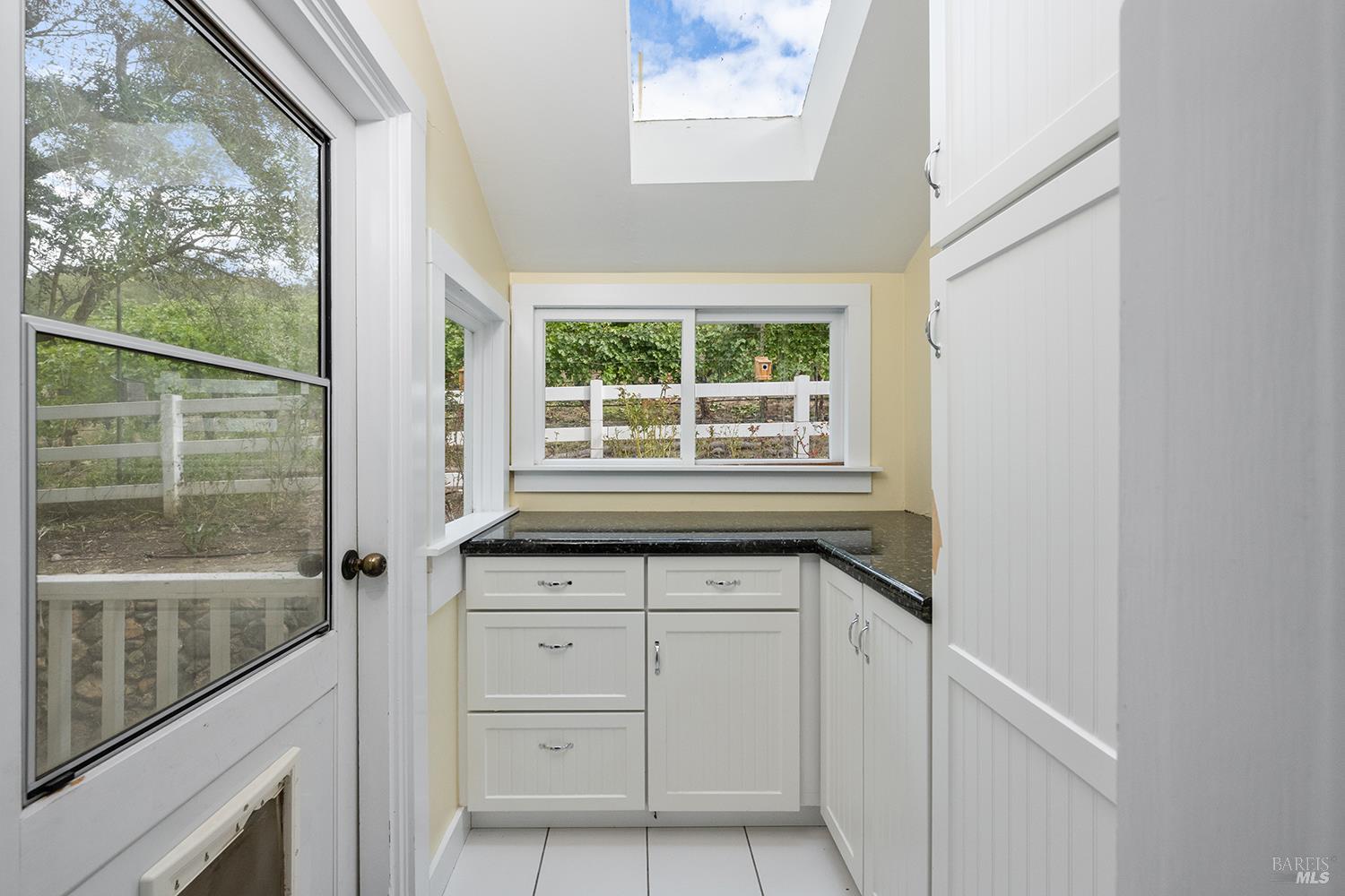 Detail Gallery Image 26 of 63 For 2550 Warm Springs Rd, Glen Ellen,  CA 95442 - 3 Beds | 3 Baths