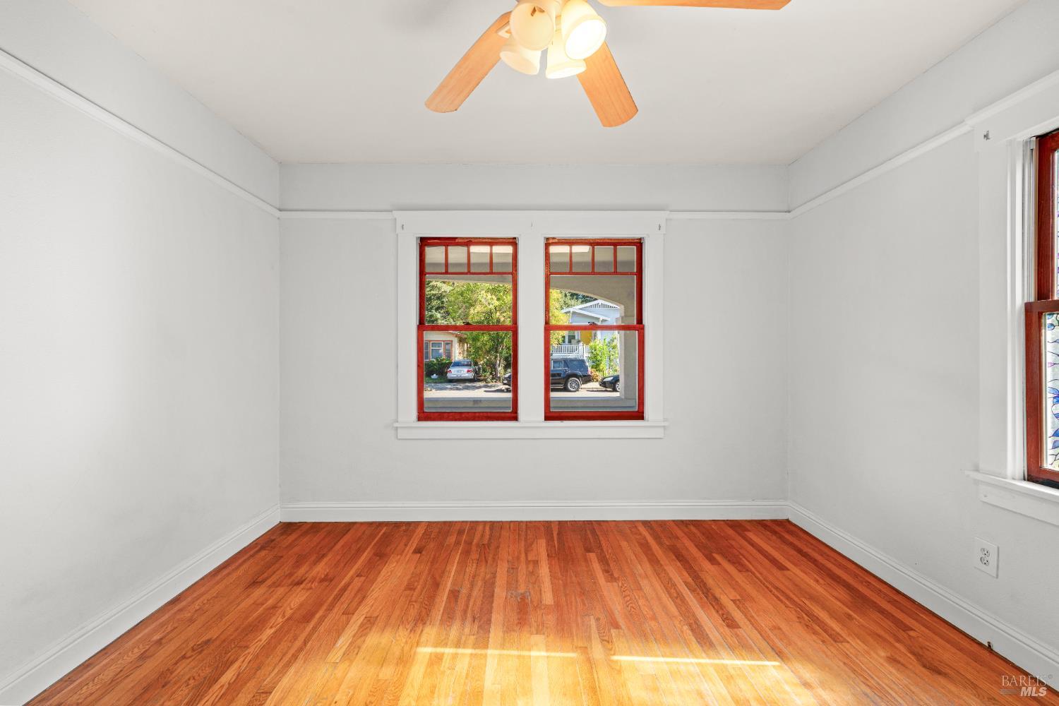 Detail Gallery Image 8 of 21 For 743 Davis St, Santa Rosa,  CA 95401 - 4 Beds | 2 Baths