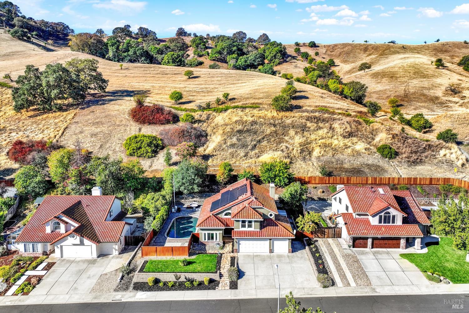 Detail Gallery Image 5 of 99 For 719 Rambleton Dr, Vacaville,  CA 95688 - 5 Beds | 3 Baths