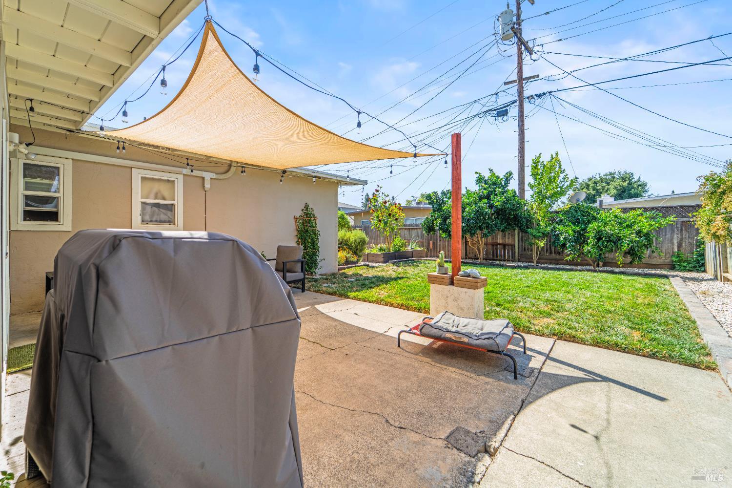 Detail Gallery Image 28 of 39 For 191 Ironwood St, Vacaville,  CA 95688 - 3 Beds | 2 Baths