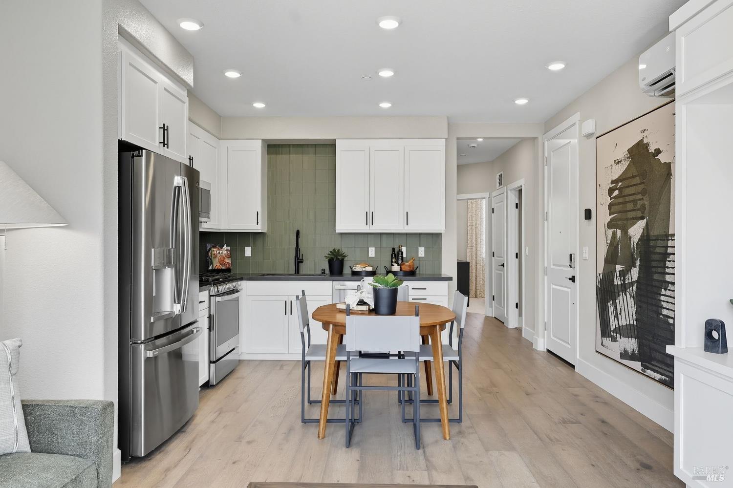 Detail Gallery Image 8 of 16 For 1557 Silverado Terrace Loop #37,  Calistoga,  CA 94515 - 2 Beds | 2 Baths