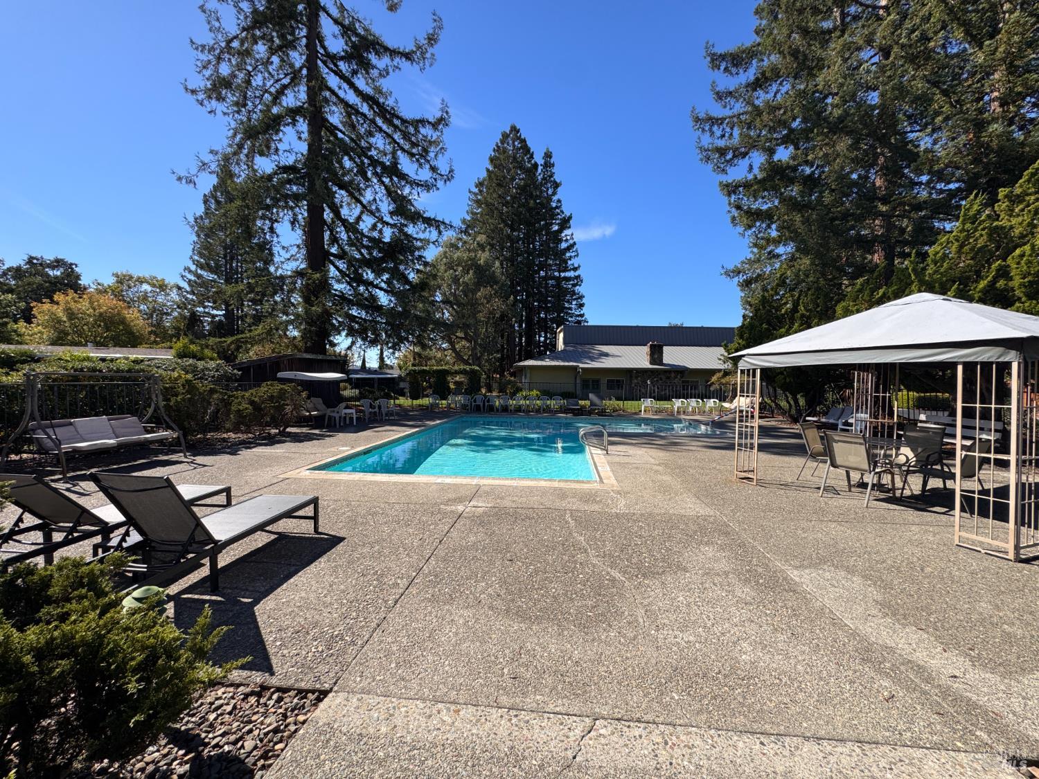 Detail Gallery Image 44 of 49 For 52 Oakstone Ct 52, Santa Rosa,  CA 95409 - 2 Beds | 2 Baths