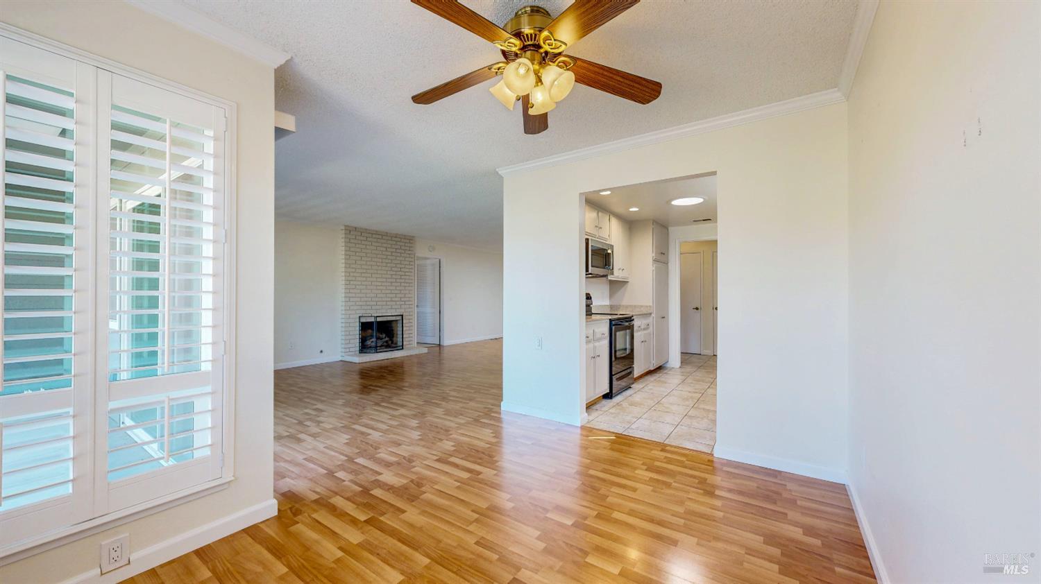 Detail Gallery Image 25 of 65 For 339 Valley Oaks Dr, Santa Rosa,  CA 95409 - 2 Beds | 2 Baths