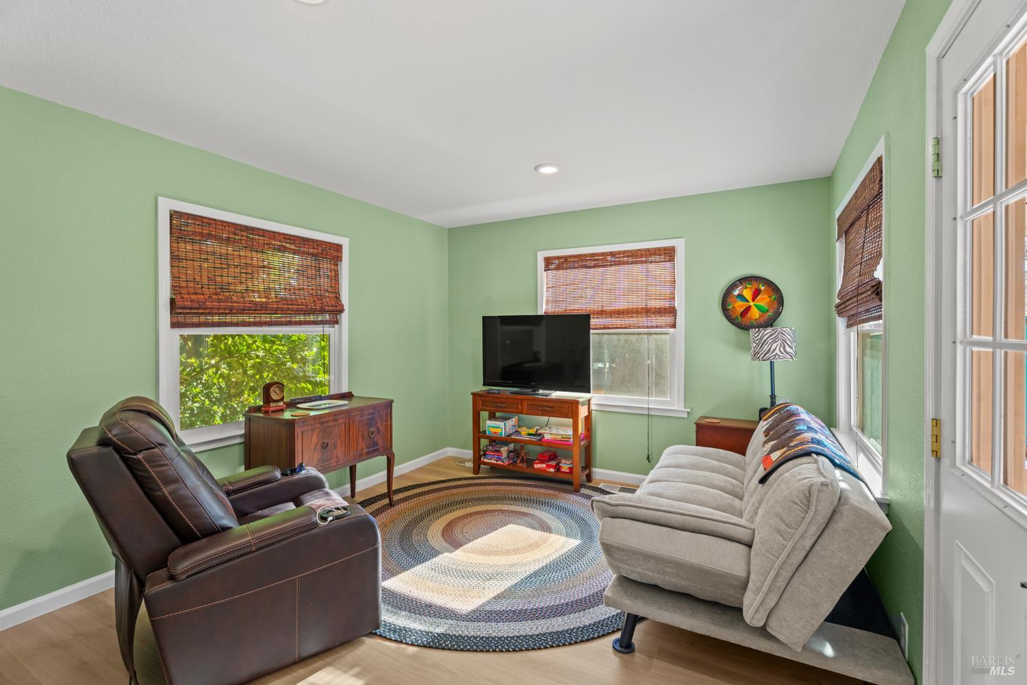 Detail Gallery Image 11 of 25 For 1169 Elm St, Ukiah,  CA 95482 - 2 Beds | 1 Baths