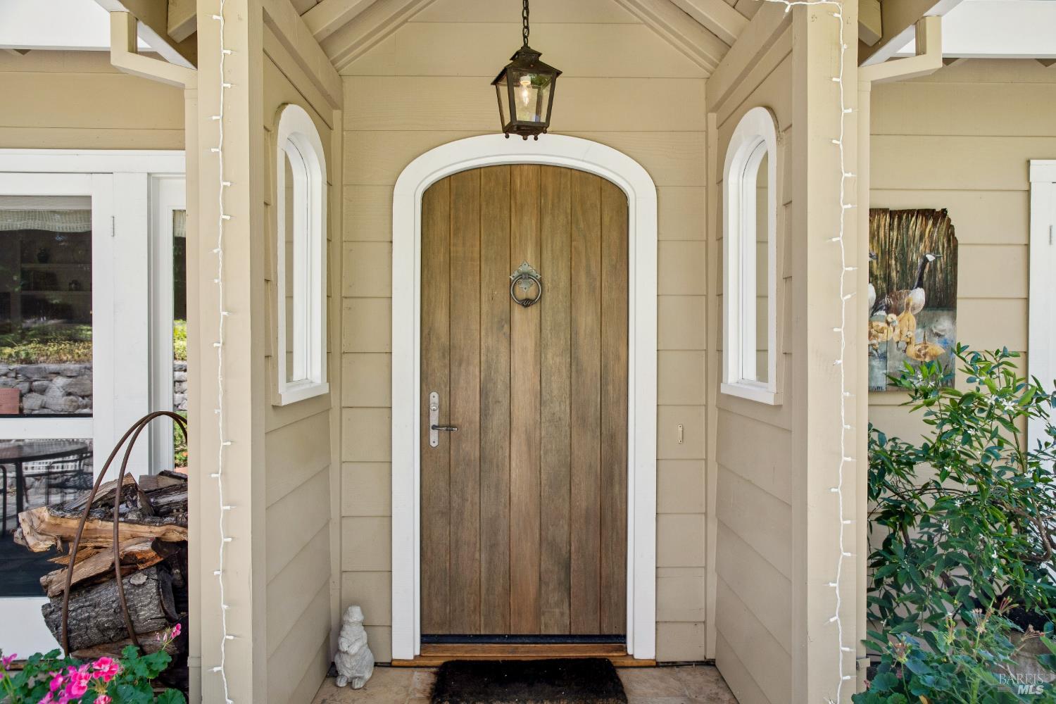 Detail Gallery Image 11 of 70 For 2399 Sobre Vista Rd, Sonoma,  CA 95476 - 4 Beds | 3/1 Baths