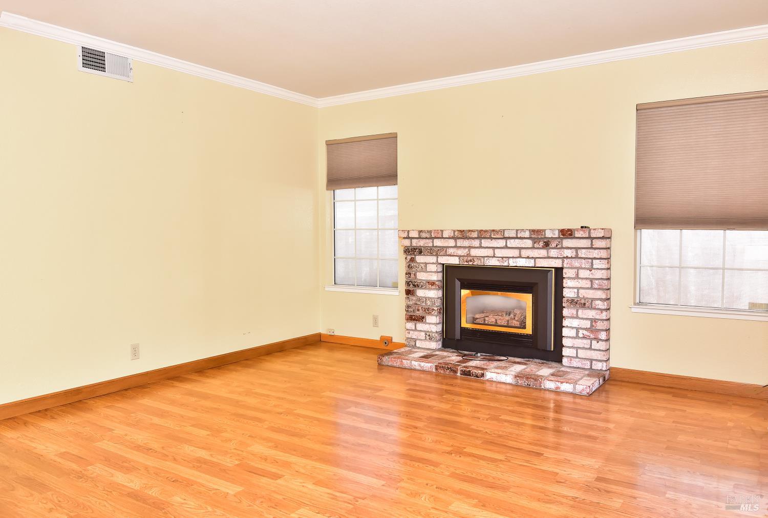 Detail Gallery Image 11 of 24 For 2728 Terry Ct, Pinole,  CA 94564 - 3 Beds | 2/1 Baths