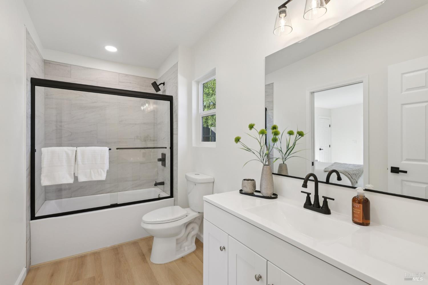 Detail Gallery Image 37 of 44 For 368 Bonnie Ct, Rohnert Park,  CA 94928 - 4 Beds | 2 Baths